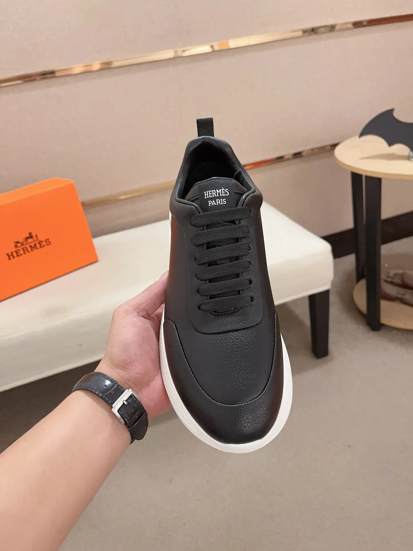 Men's clothing and shoes💰: 442💰《HERMES》【Classic original single version】Hermès; top 🔝purchase agent🔍🔍men's latest 🇺🇸 counter sales simultaneously, imported from Italy original ▲▲cowhide ▲▲ (high-end, nobility, class) ) Exquisite workmanship (Italian 🇮🇹 imported water-dyed 🐂 cowhide lining) sole: original sole provided by the original factory, ⚠️exclusive double-layer activity·TPR·rubber·combined molded outsole; super comfortable·wear-resistant·non-slip·environmental protection The real thing is more beautiful if you take the real thing (high quality, follow the order). You can enter and exit the counter at will * Number of yards: 38-44 (45 can be customized and cannot be returned or exchanged)